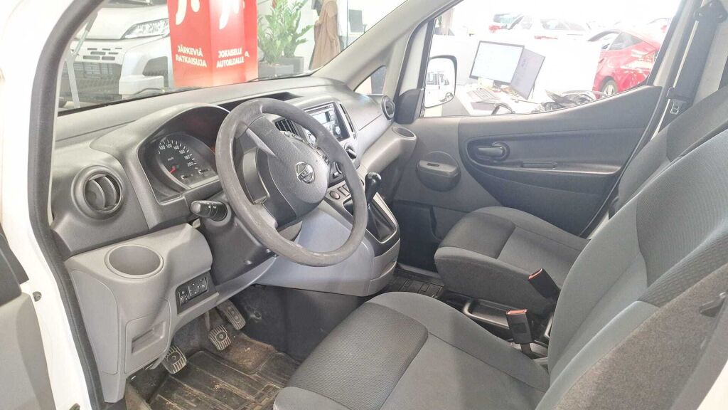 Nissan NV200 2012 Valkoinen