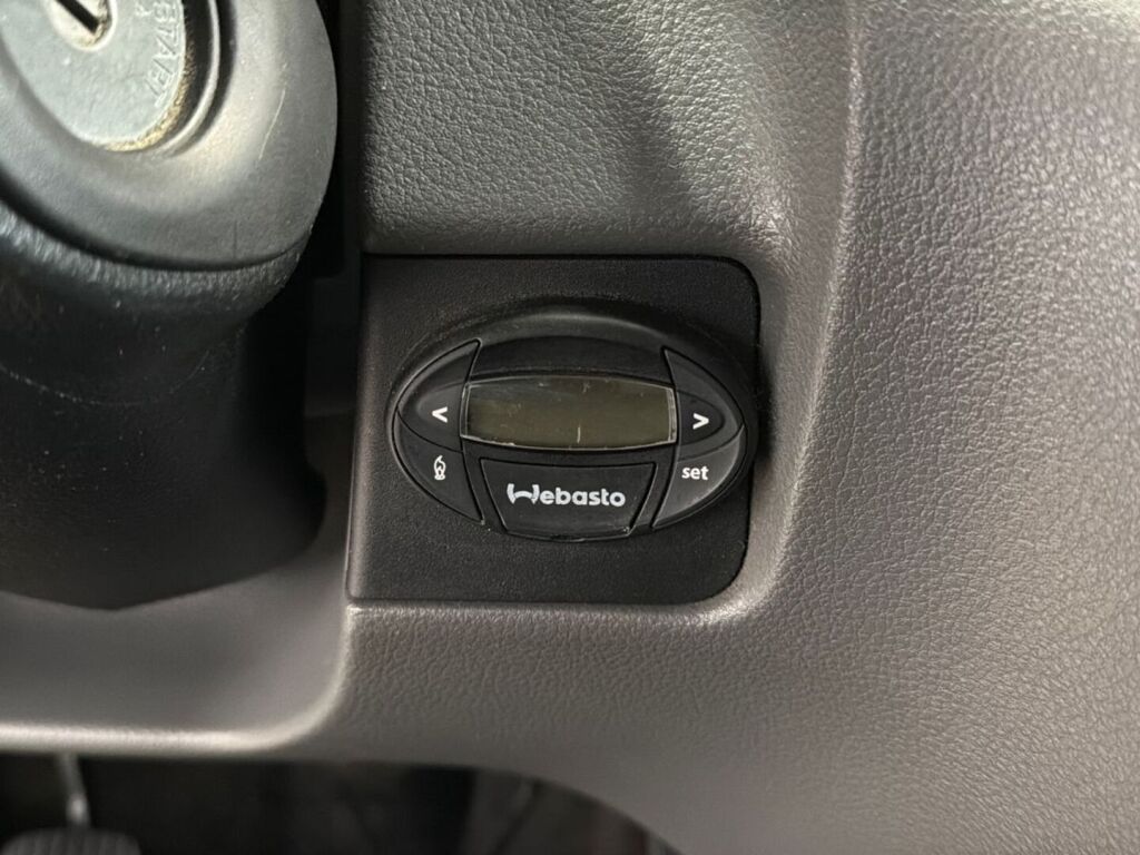Nissan NV200 2012 Valkoinen