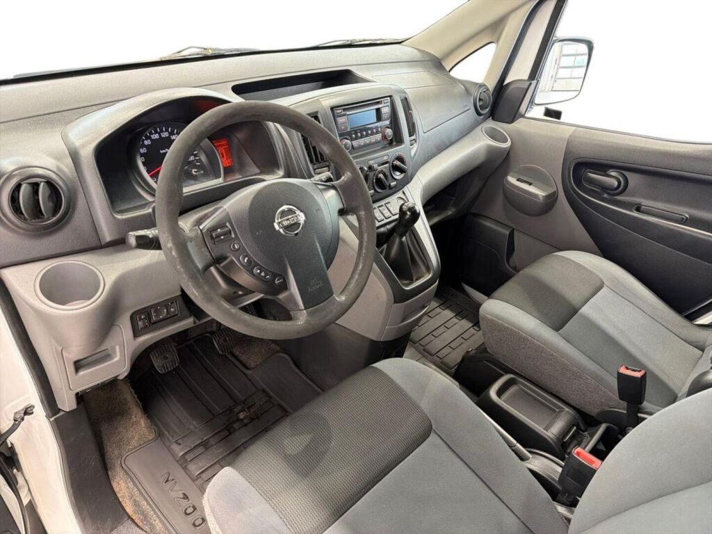 Nissan NV200 2012 Valkoinen