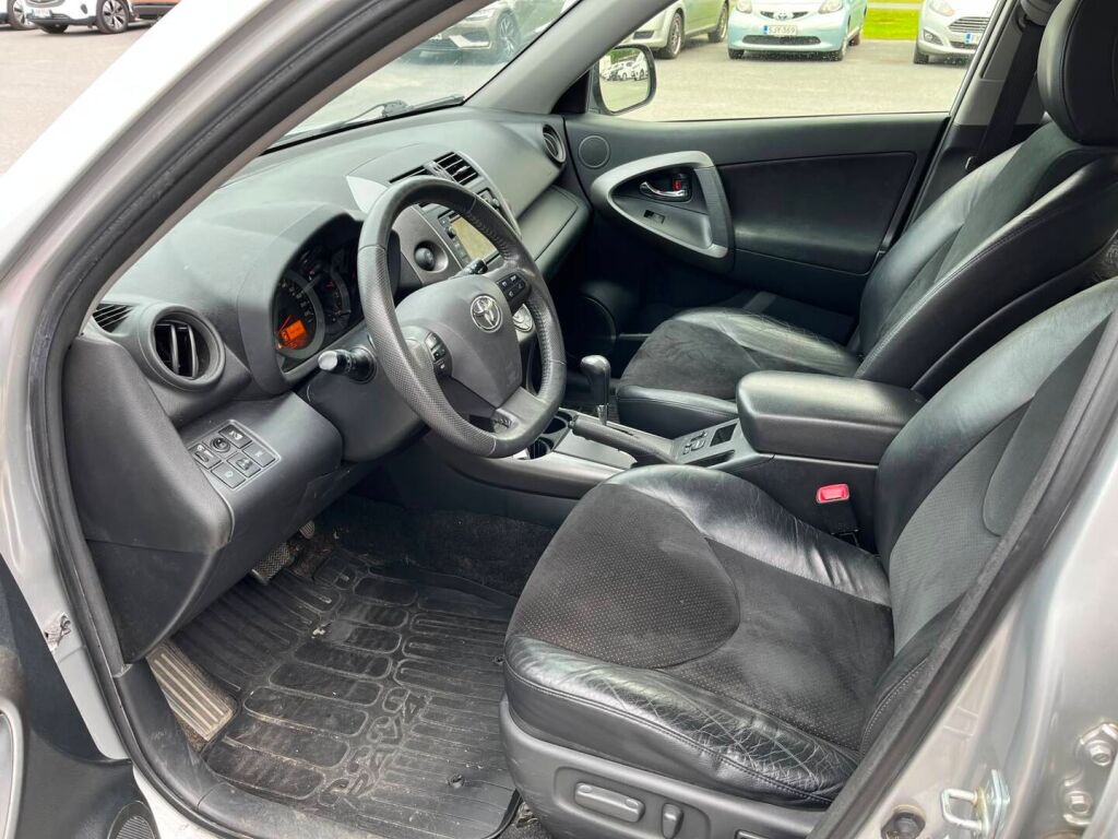 Toyota RAV4 2012 Hopea