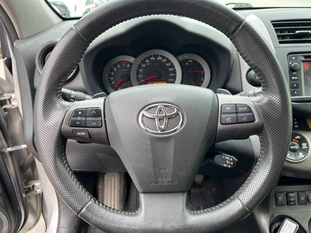 Toyota RAV4 2012 Hopea