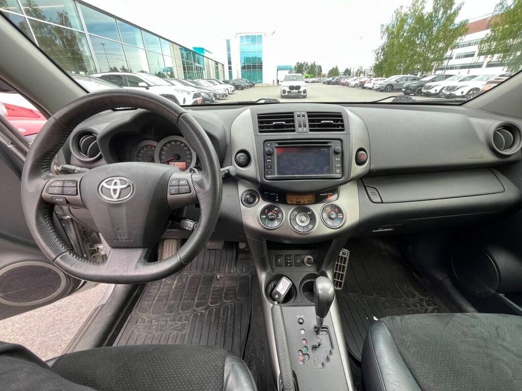 Toyota RAV4 2012 Hopea