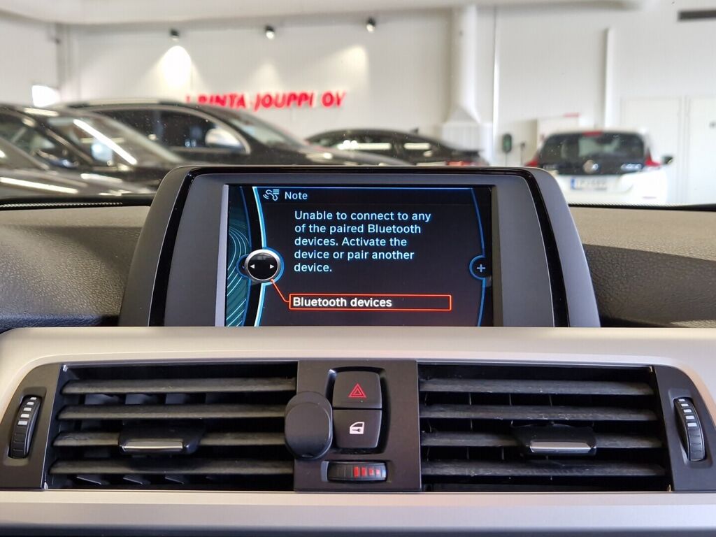 BMW 318 2012 Valkoinen