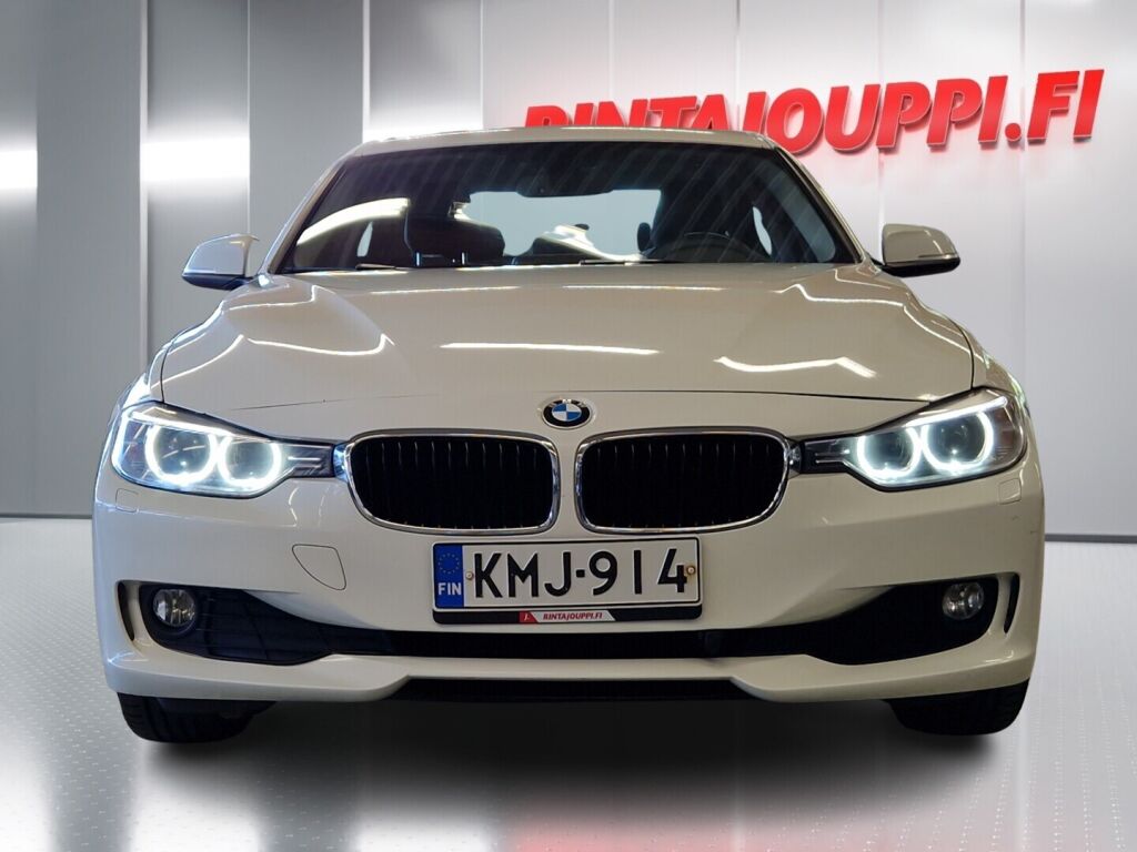 BMW 318 2012 Valkoinen