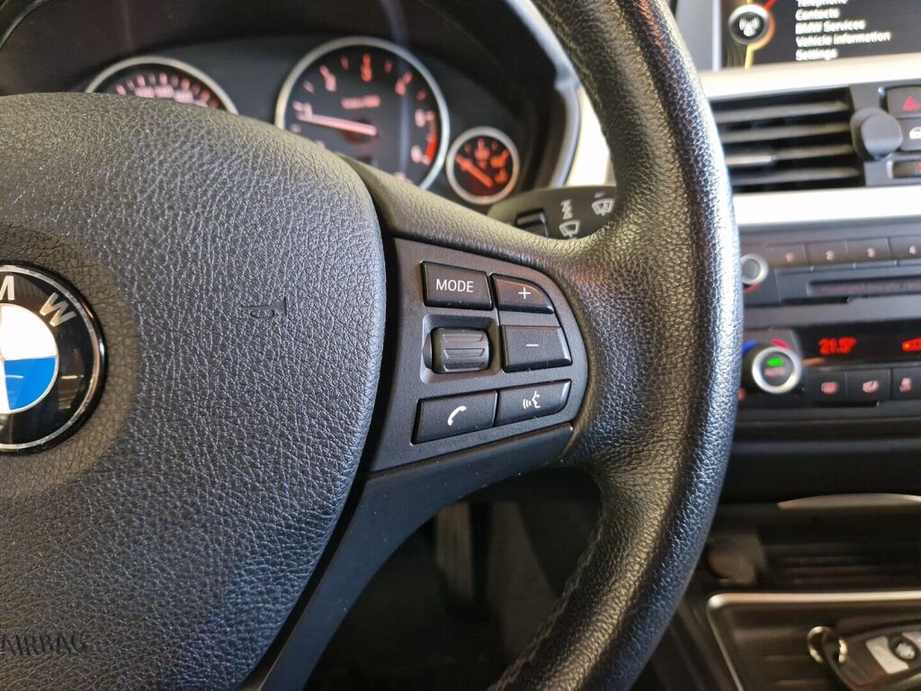 BMW 318 2012 Valkoinen