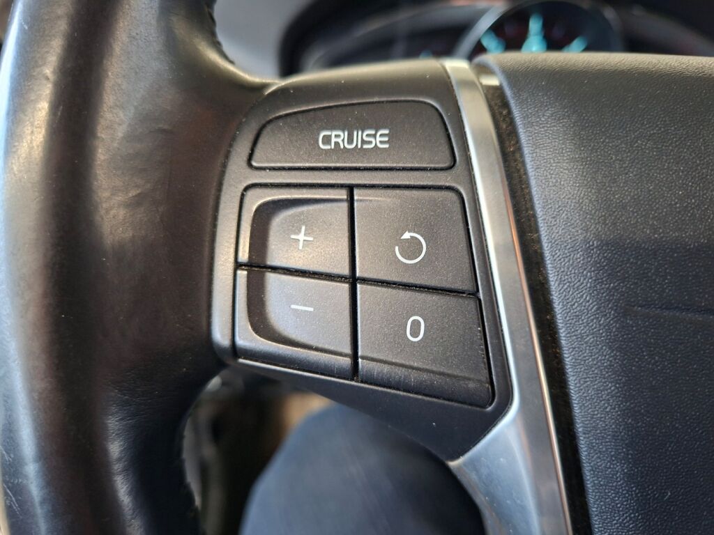 Volvo XC60 2014 Ruskea (beige)