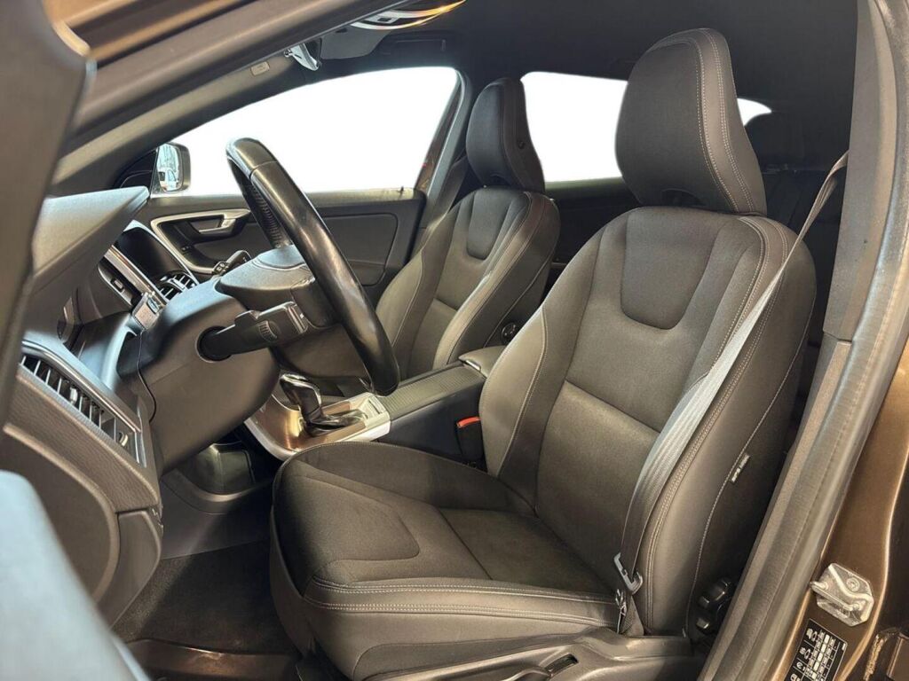 Volvo XC60 2014 Ruskea (beige)