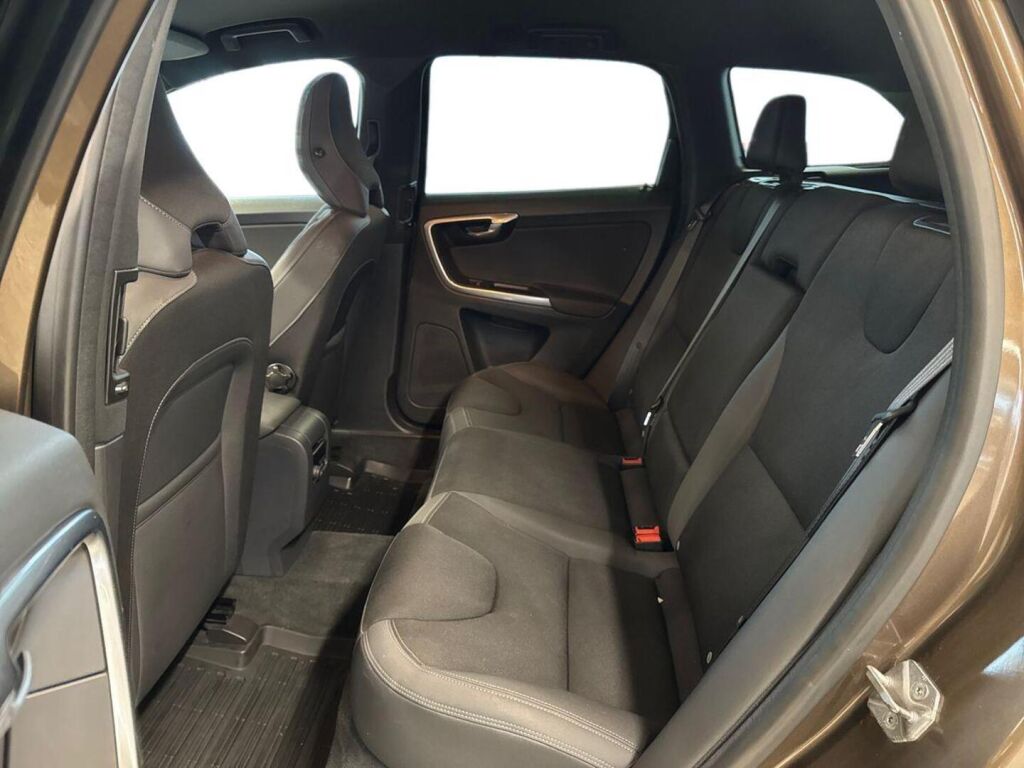 Volvo XC60 2014 Ruskea (beige)