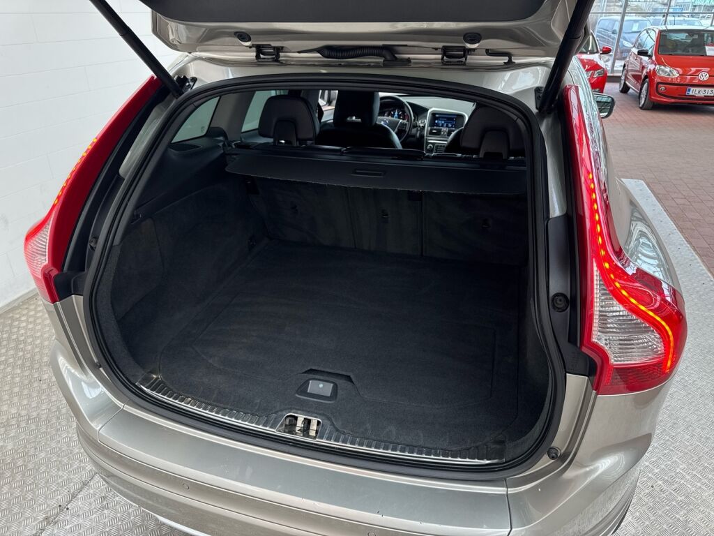 Volvo XC60 2014 Ruskea (beige)