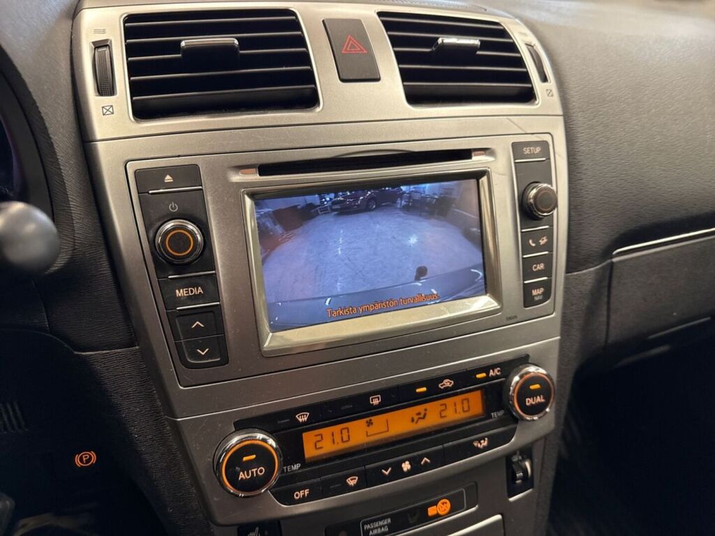 Toyota Avensis 2014 Harmaa