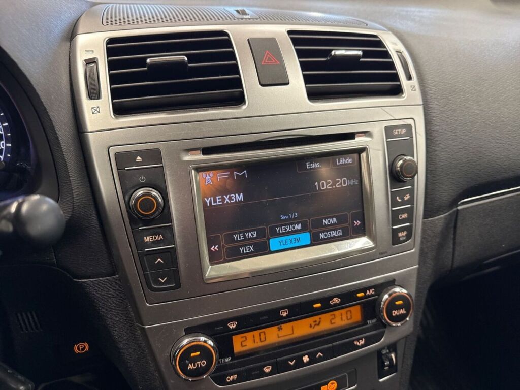 Toyota Avensis 2014 Harmaa