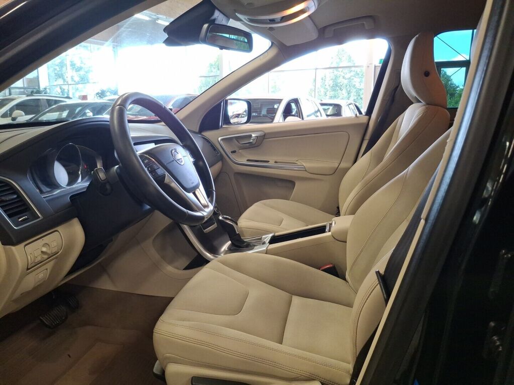 Volvo XC60 2014 Musta