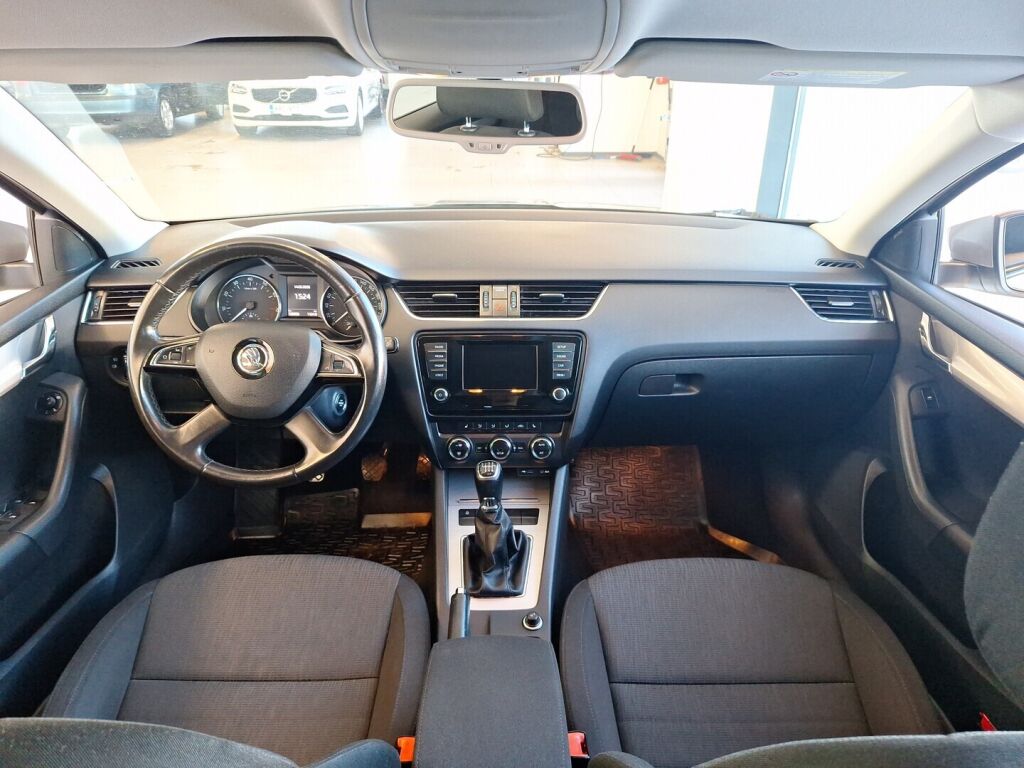 Skoda Octavia 2013 Ruskea (beige)