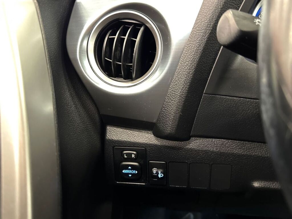 Toyota Auris 2014 Valkoinen