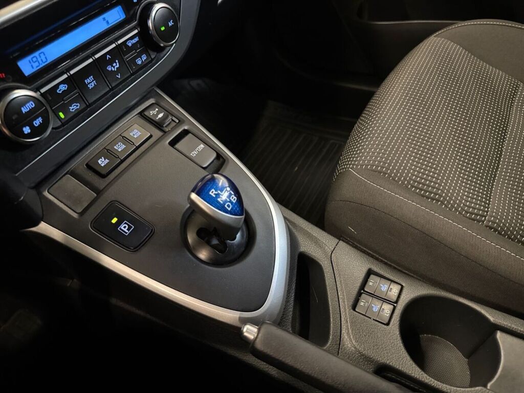 Toyota Auris 2014 Valkoinen
