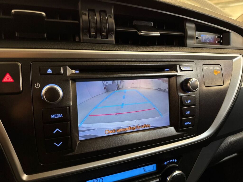 Toyota Auris 2014 Valkoinen