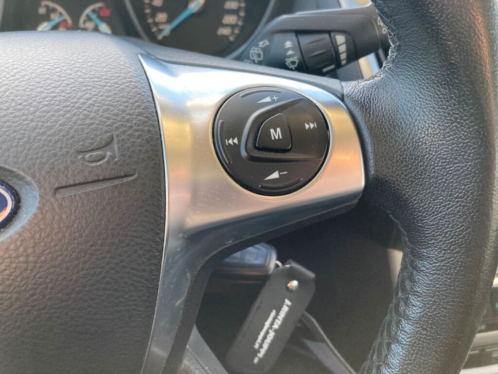 Ford Focus 2014 Metallinhohto Sininen