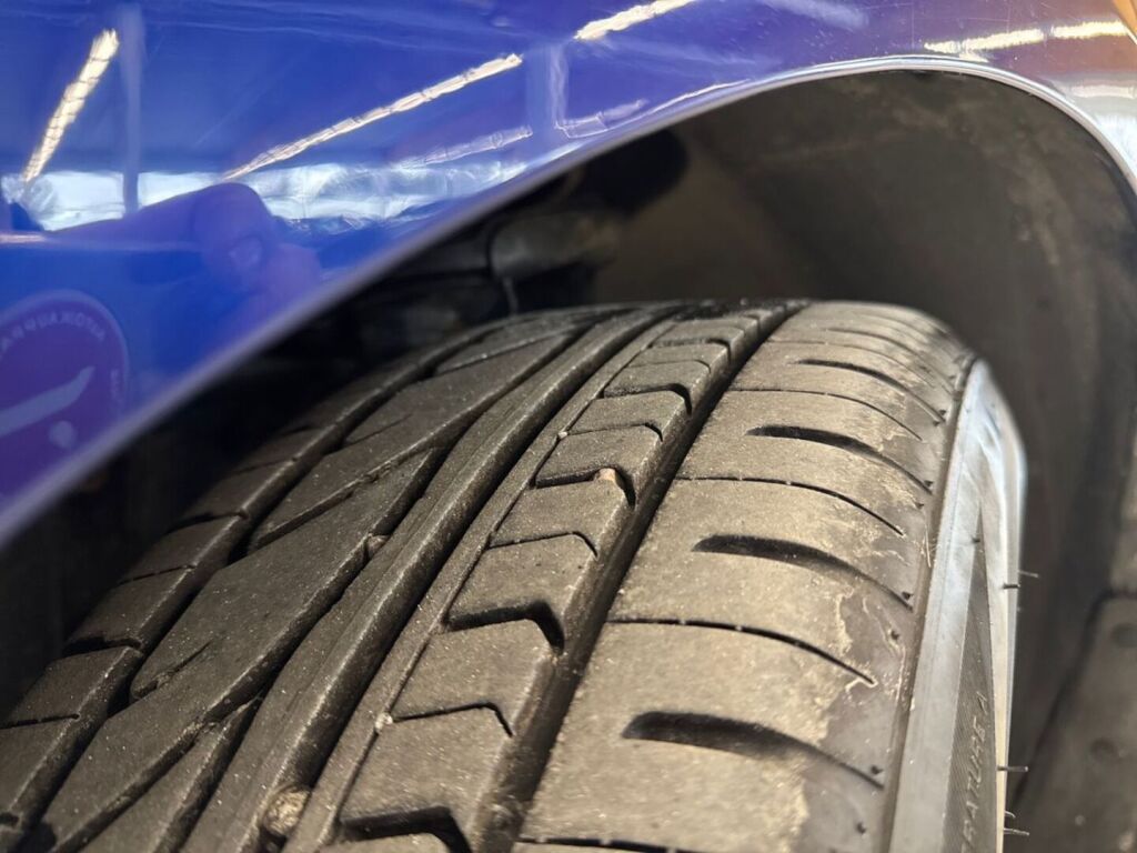 Ford Focus 2014 Metallinhohto Sininen