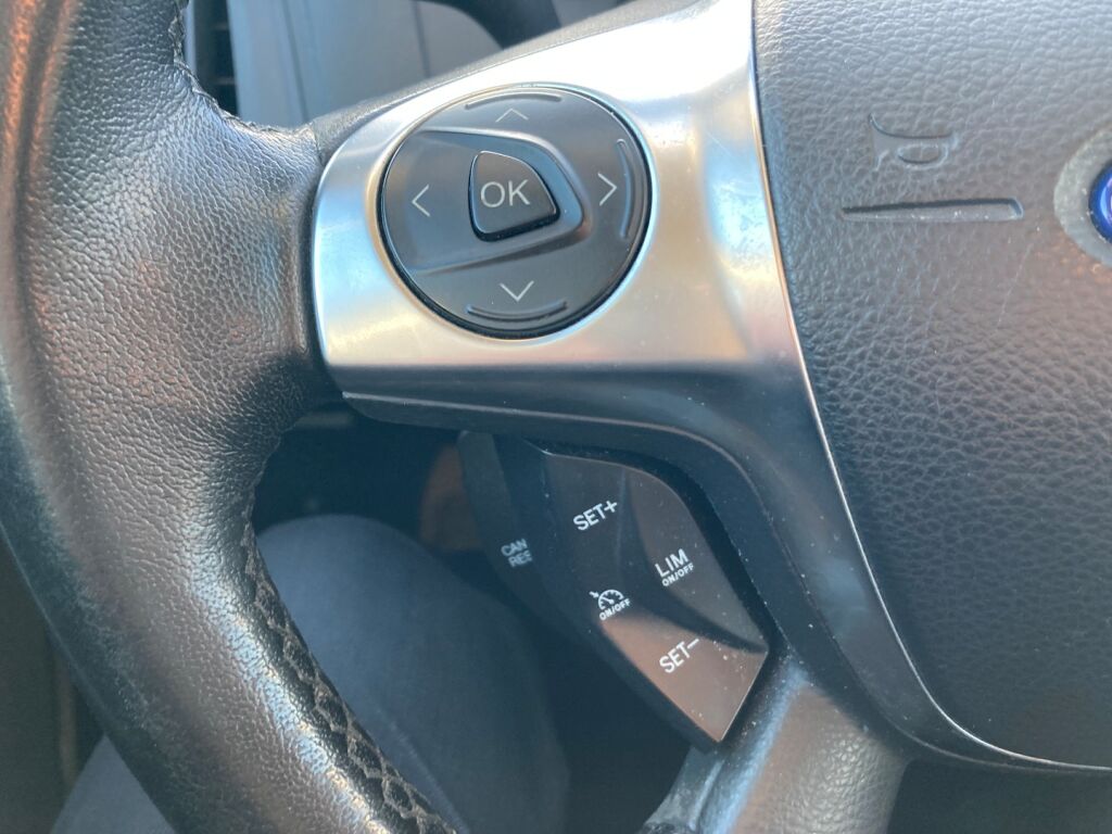 Ford Focus 2014 Metallinhohto Sininen