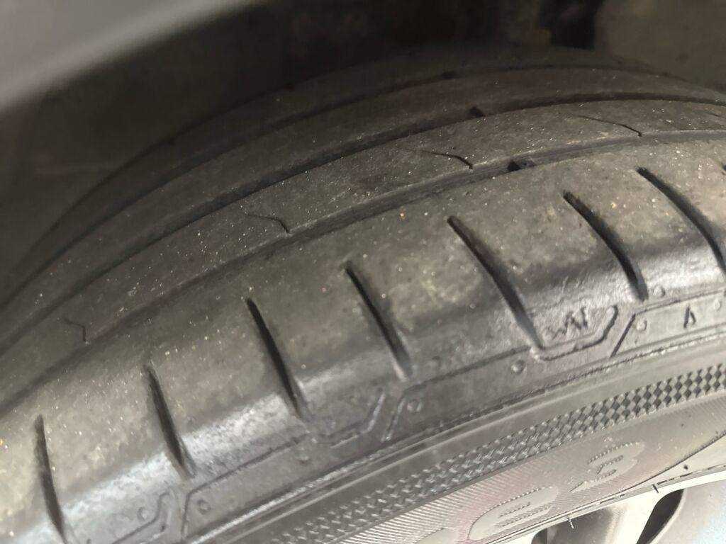 Ford Kuga 2013 Musta