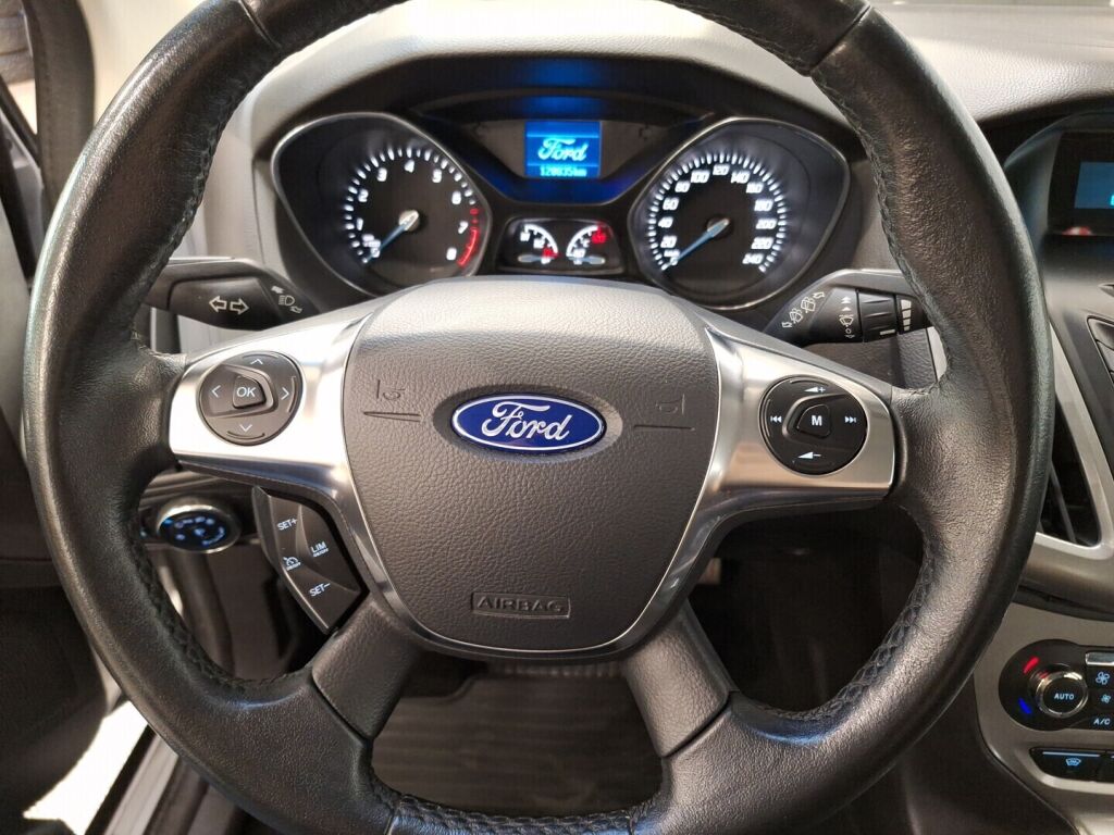 Ford Focus 2014 Harmaa