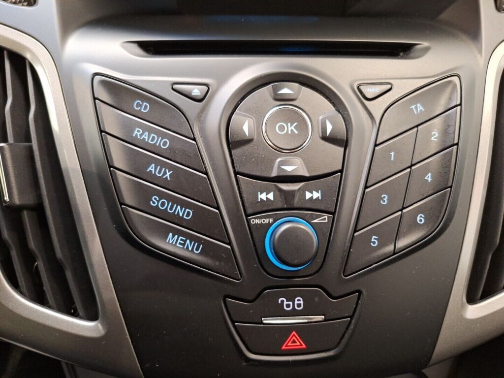 Ford Focus 2014 Harmaa