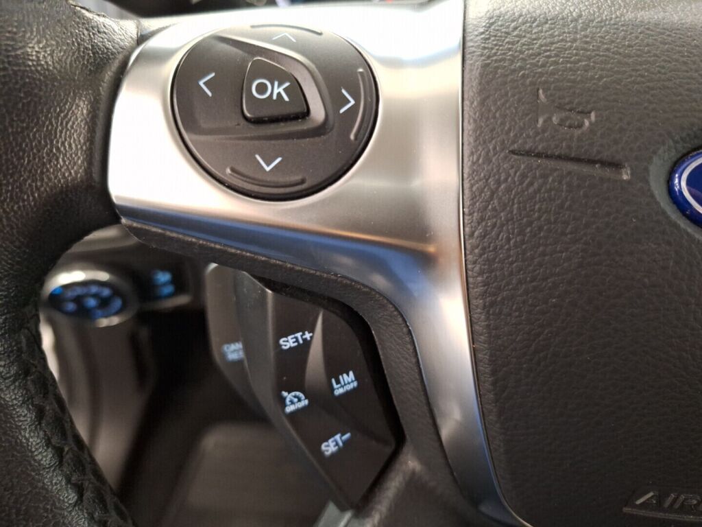 Ford Focus 2014 Harmaa