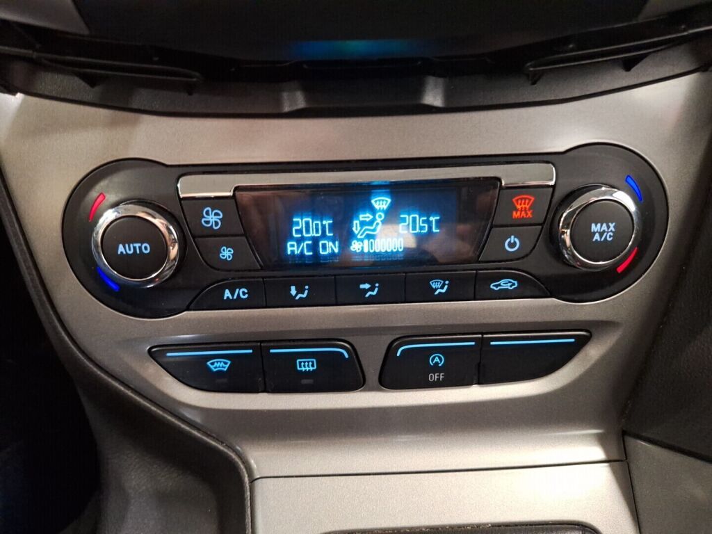 Ford Focus 2014 Harmaa