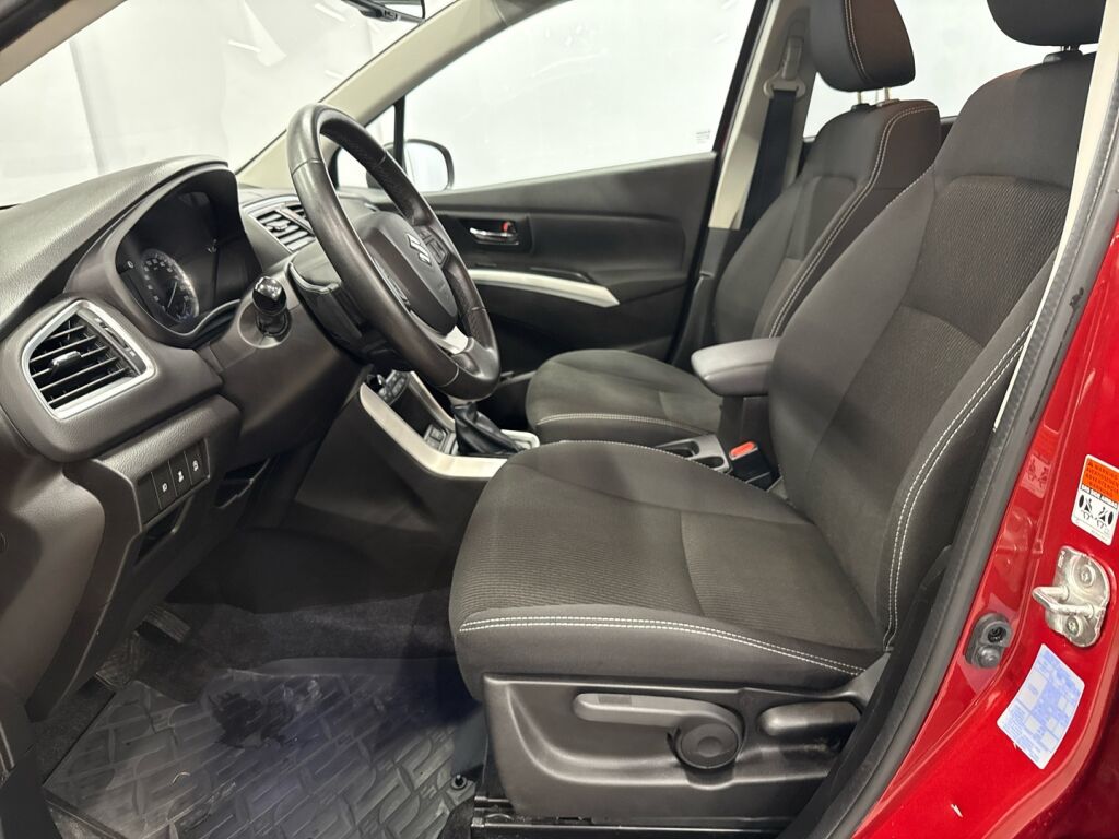 Suzuki SX4 S-Cross 2019 Punainen