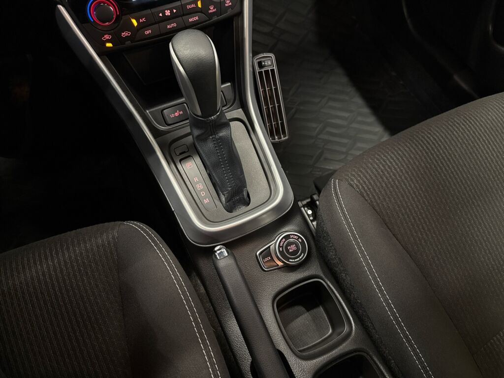 Suzuki SX4 S-Cross 2019 Punainen