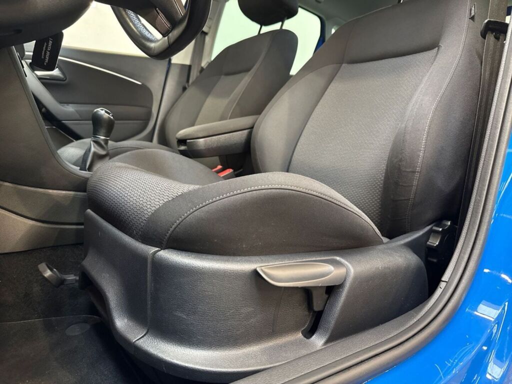 Volkswagen Polo 2014 Sininen