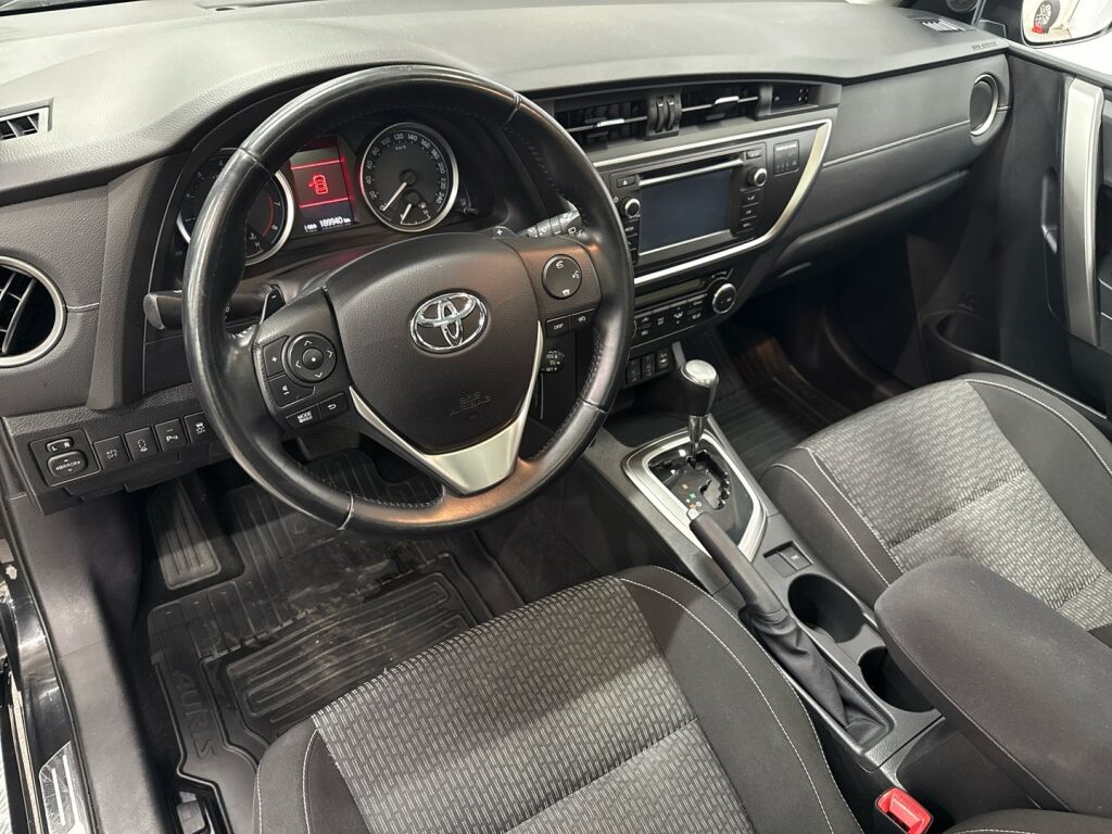 Toyota Auris 2014 Musta