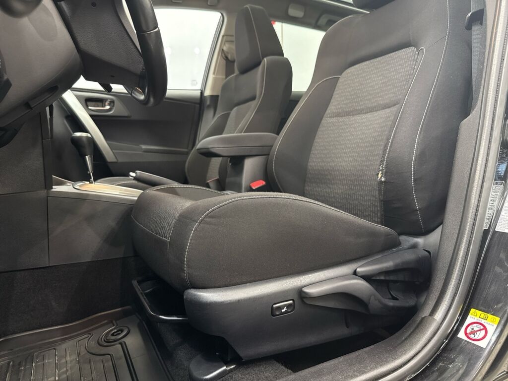 Toyota Auris 2014 Musta