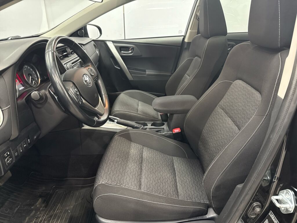 Toyota Auris 2014 Musta