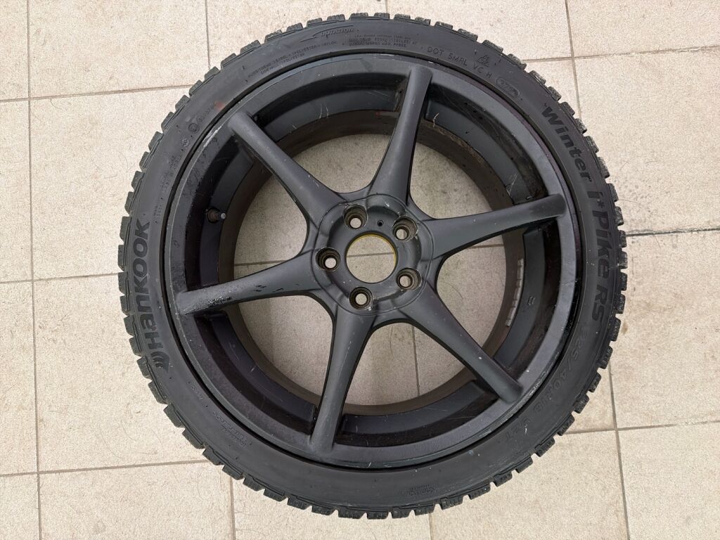 Volvo V70 2004 Harmaa