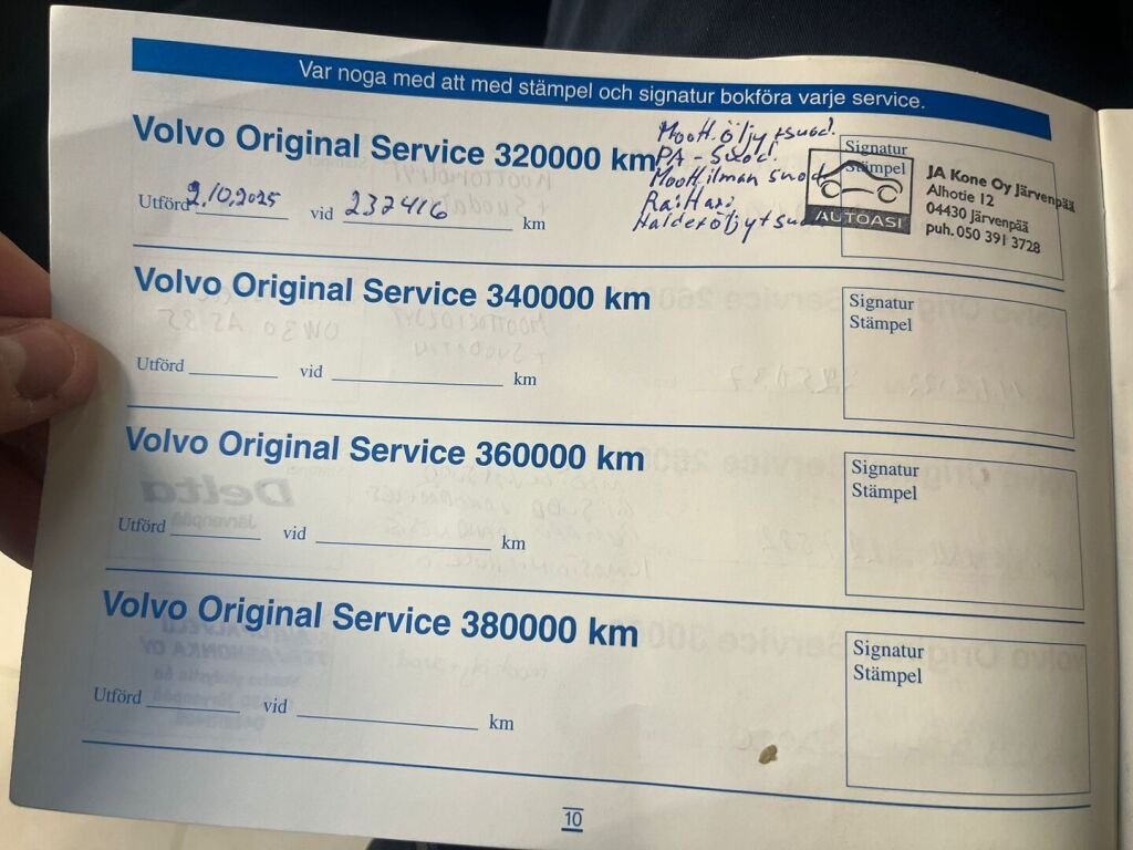 Volvo V70 2004 Harmaa