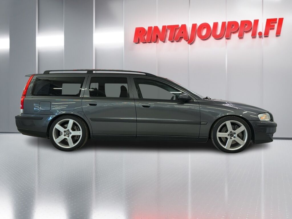 Volvo V70 2004 Harmaa