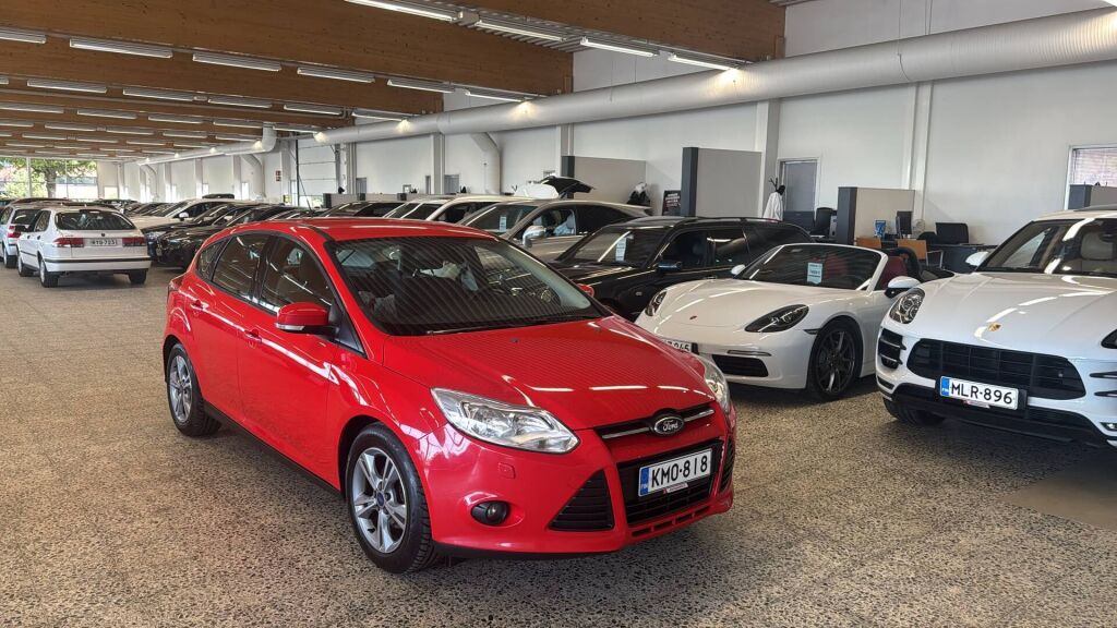 Ford Focus 2014 Punainen