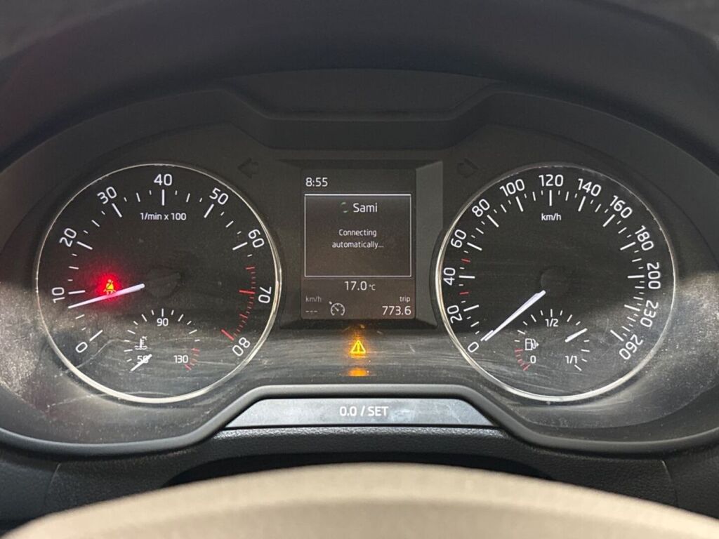 Skoda Octavia 2014 Hopea