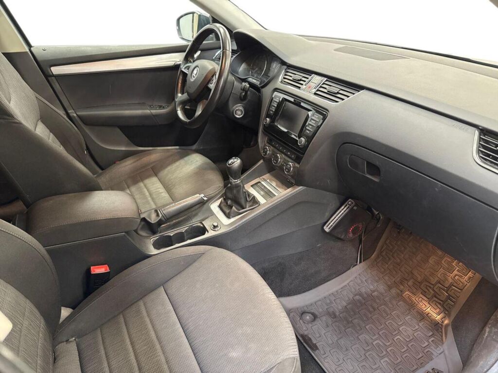 Skoda Octavia 2014 Hopea