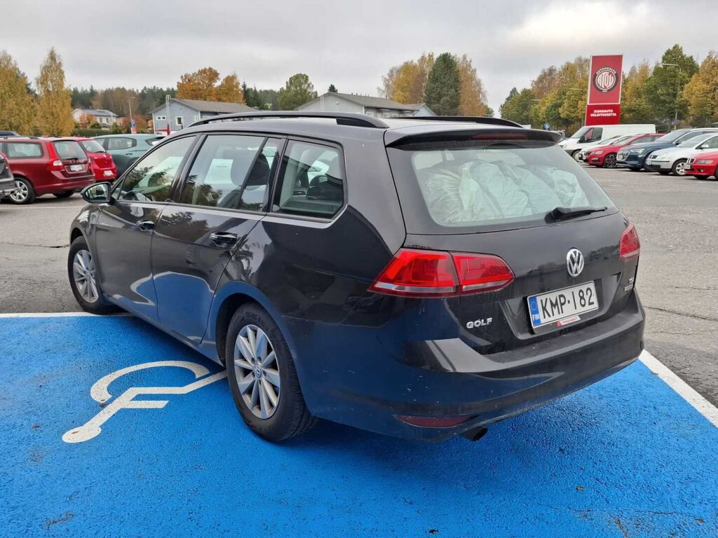 Volkswagen Golf 2014 Musta