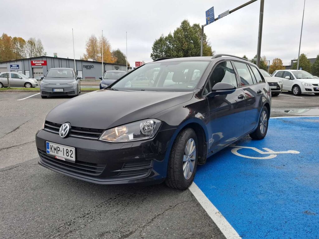 Volkswagen Golf 2014 Musta