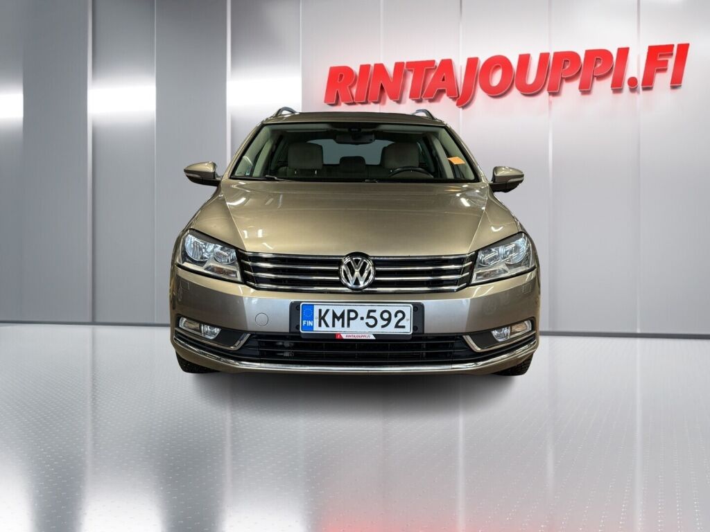 Volkswagen Passat 2014 Ruskea (beige)
