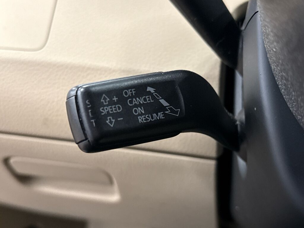 Volkswagen Passat 2014 Ruskea (beige)