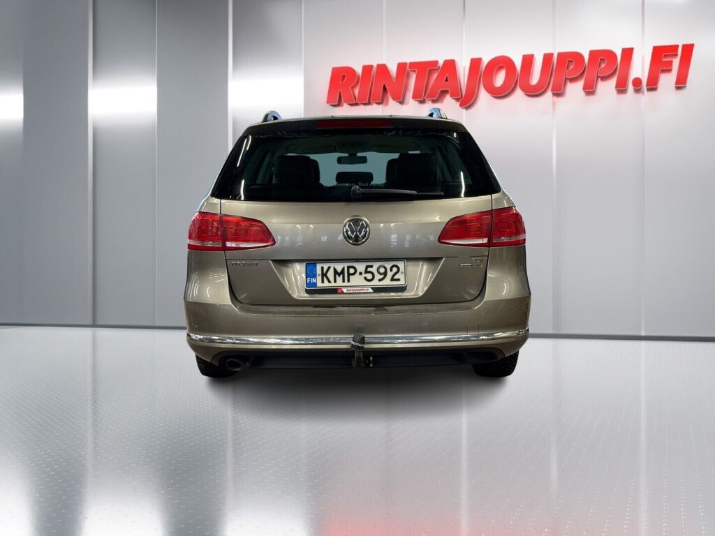 Volkswagen Passat 2014 Ruskea (beige)