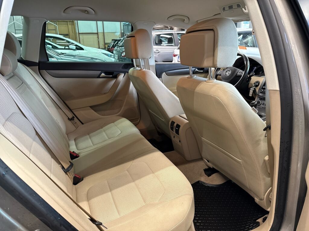 Volkswagen Passat 2014 Ruskea (beige)