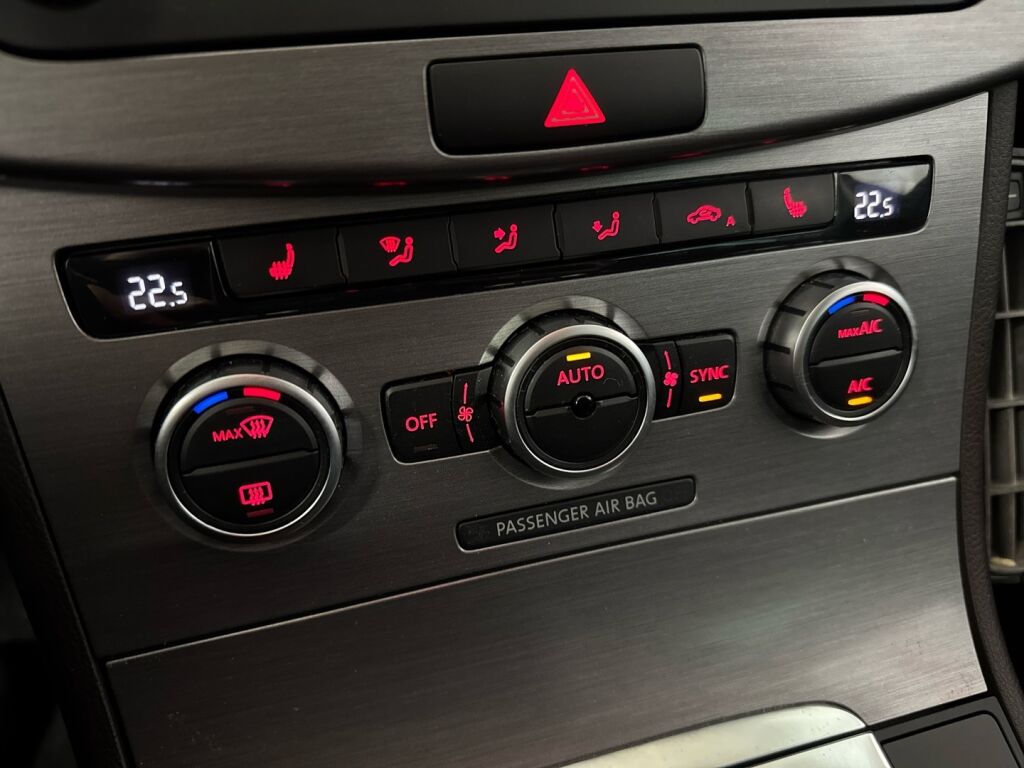 Volkswagen Passat 2014 Ruskea (beige)