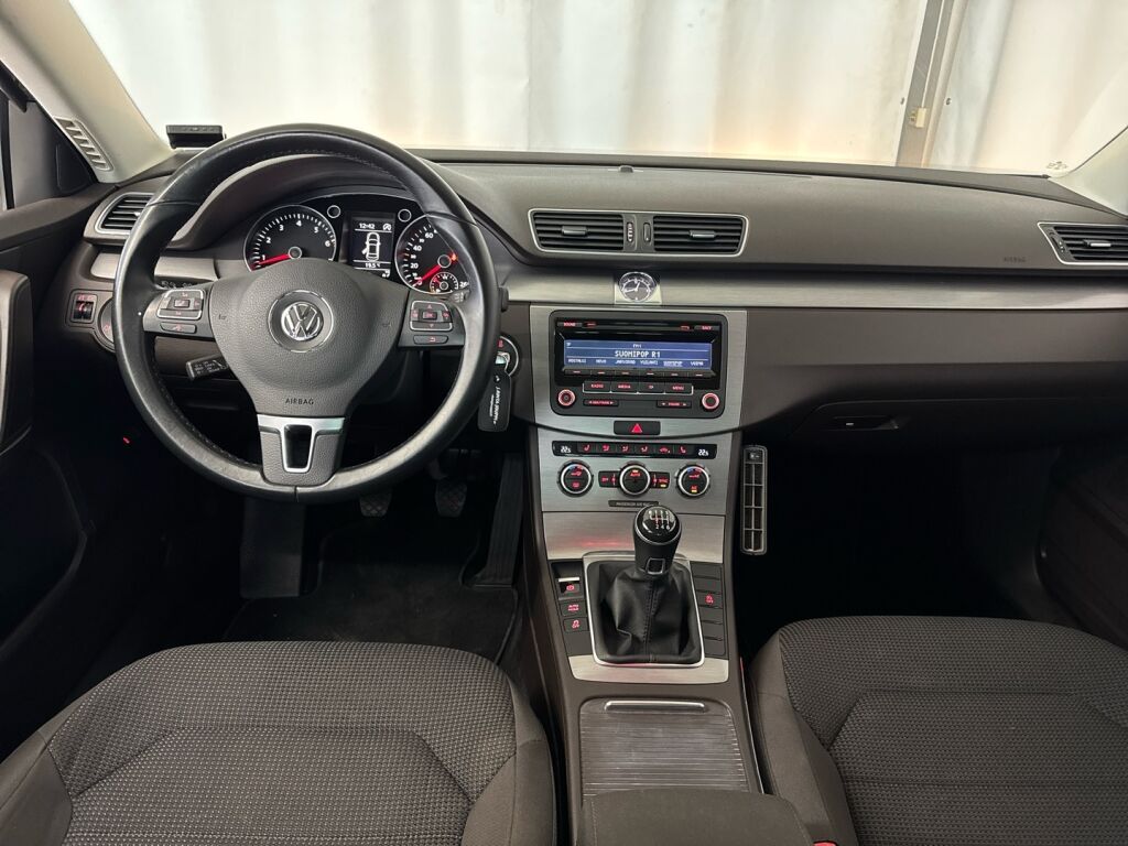 Volkswagen Passat 2014 Ruskea (beige)