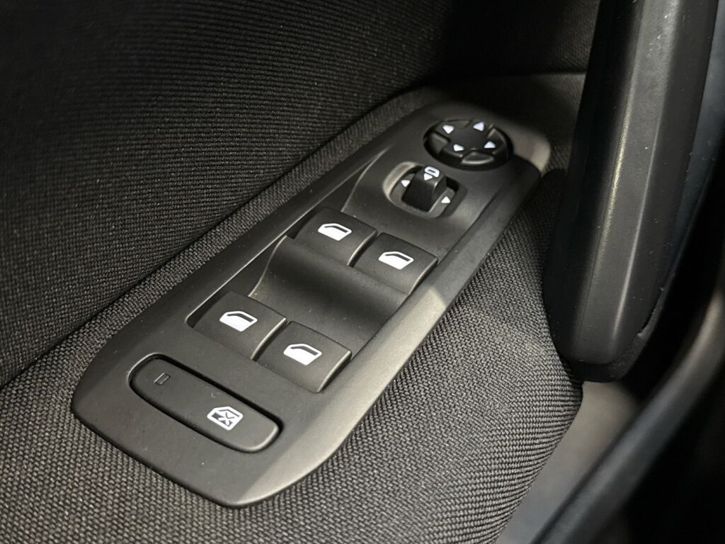 Peugeot 308 2014 Harmaa