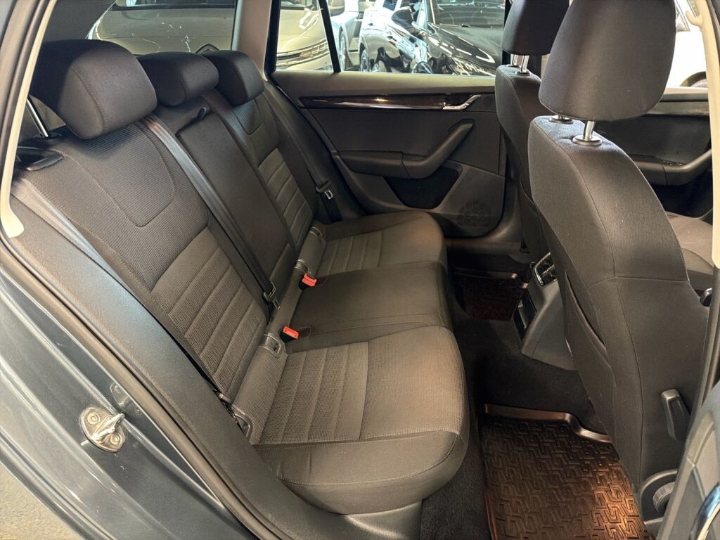 Skoda Octavia 2014 Hopea